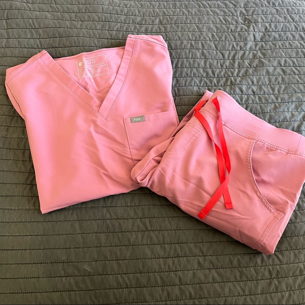 Figs Scrub Set